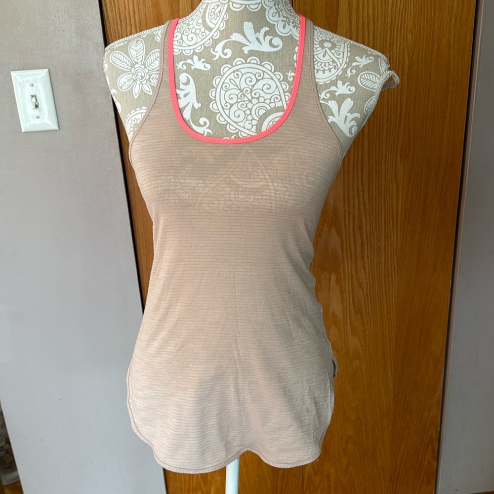 Womens Lululemon loose fit running tank. Size 4